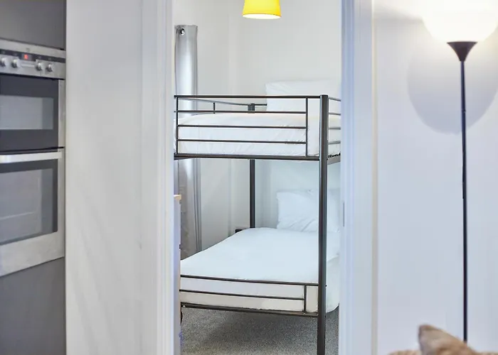 Jackson Court Apartment 3